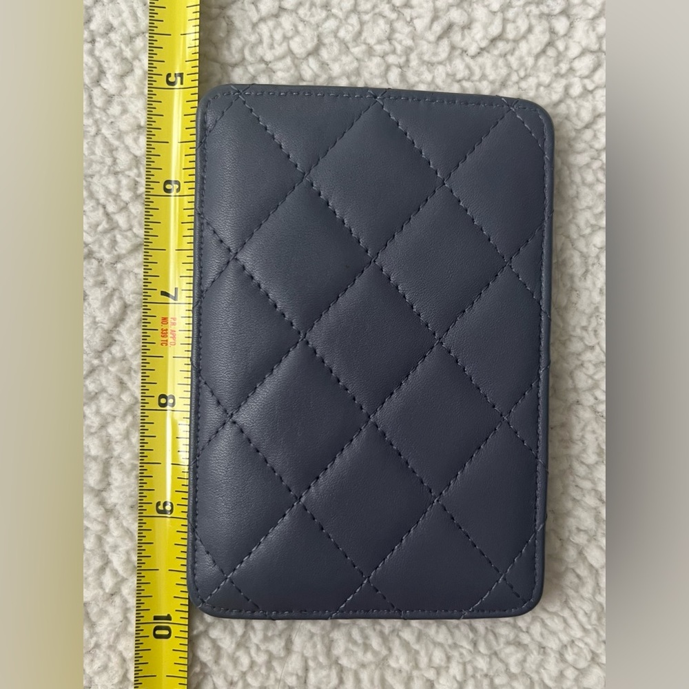 CHANEL phone holder - Picture 3 of 8